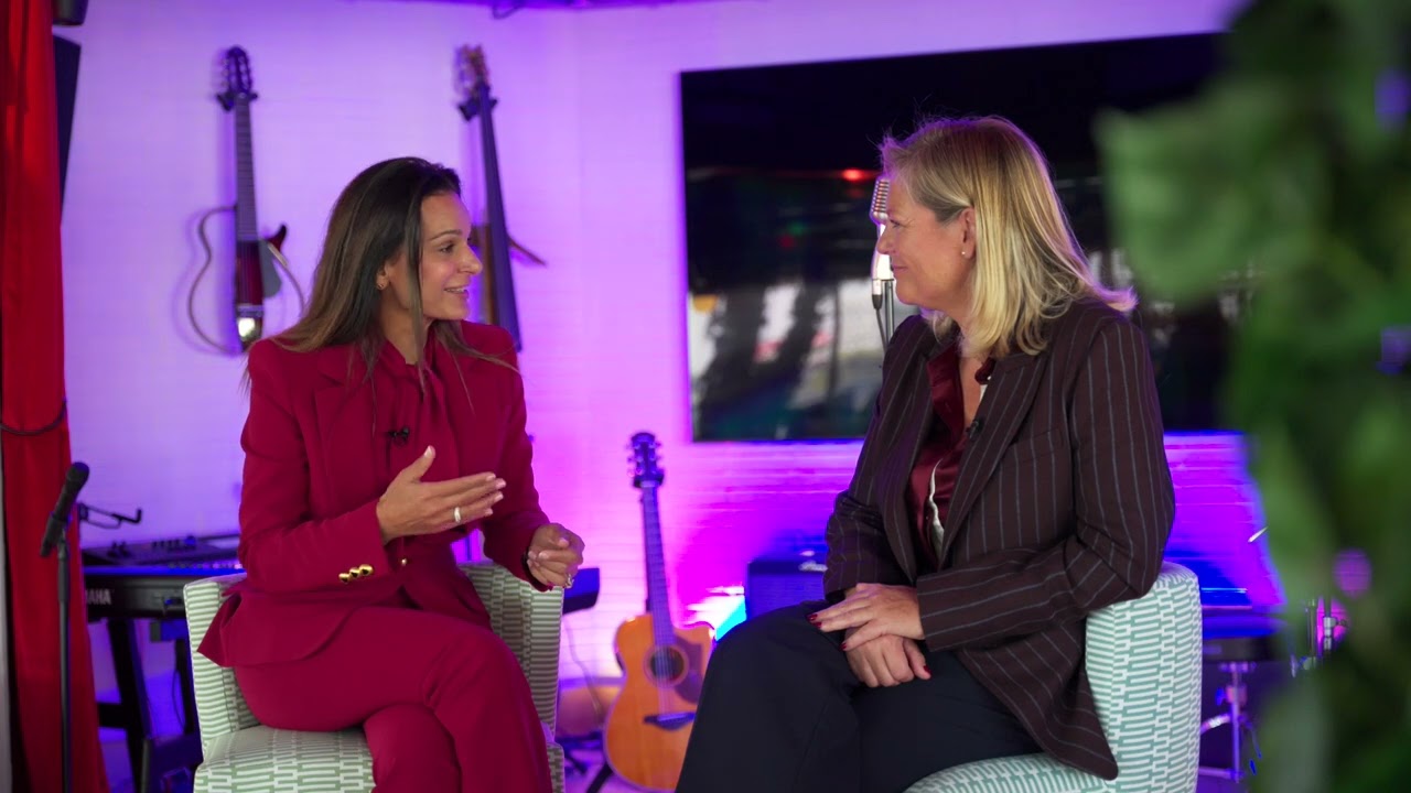 Leila-Neubauer-reportage-de-bemyguest-au-Village-NEUBAUER