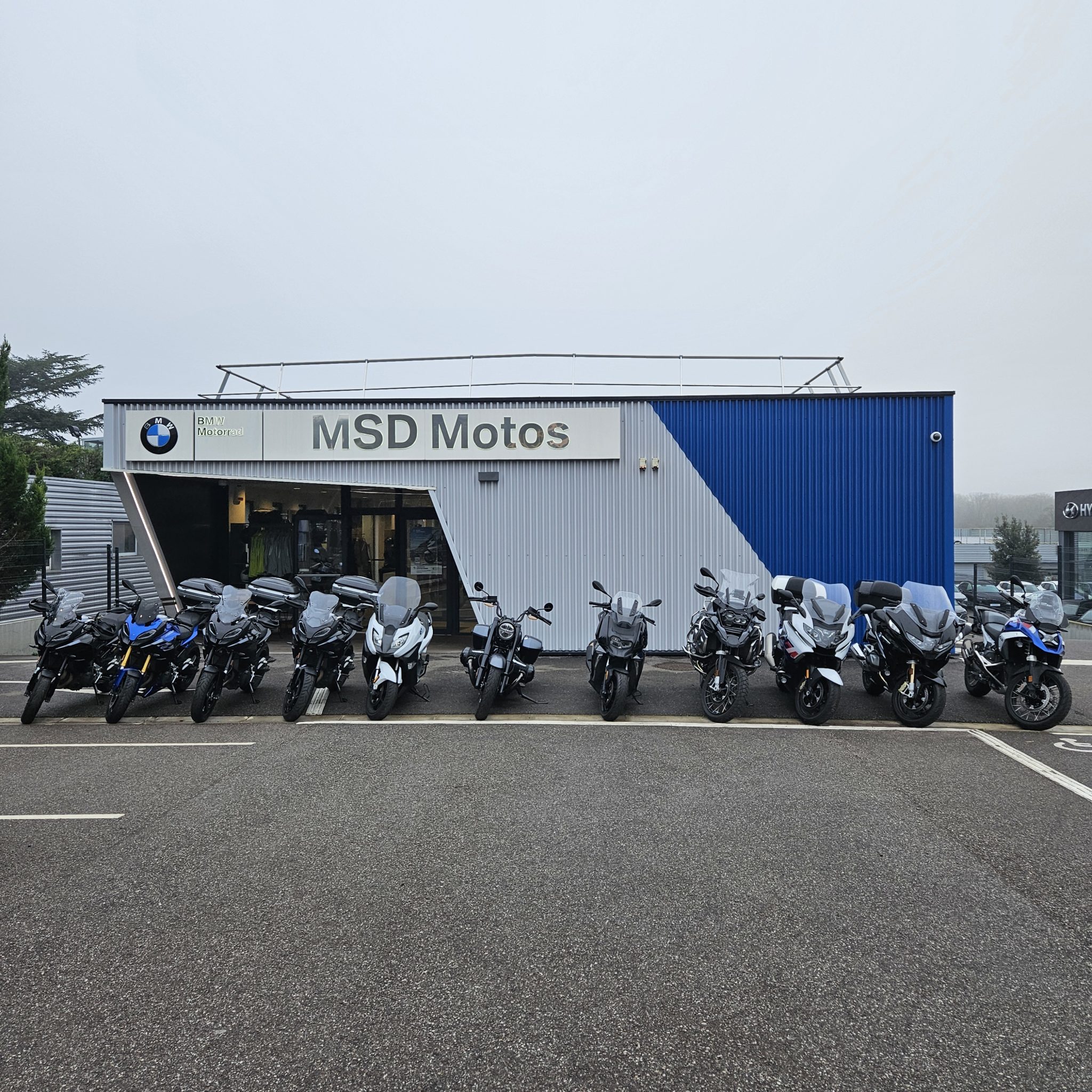 bmw-motorrad-chambourcy-int-gre-neubauer-groupe-neubauer-groupe