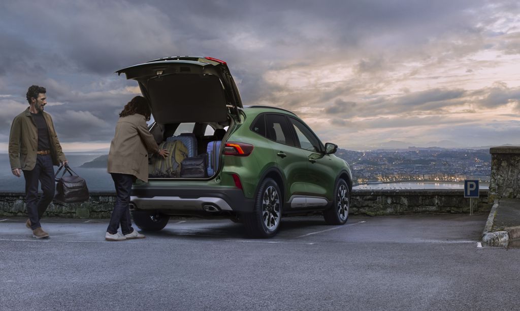 Ford_kuga_Saint_denis_NEUBAUER_kuga_intérieur