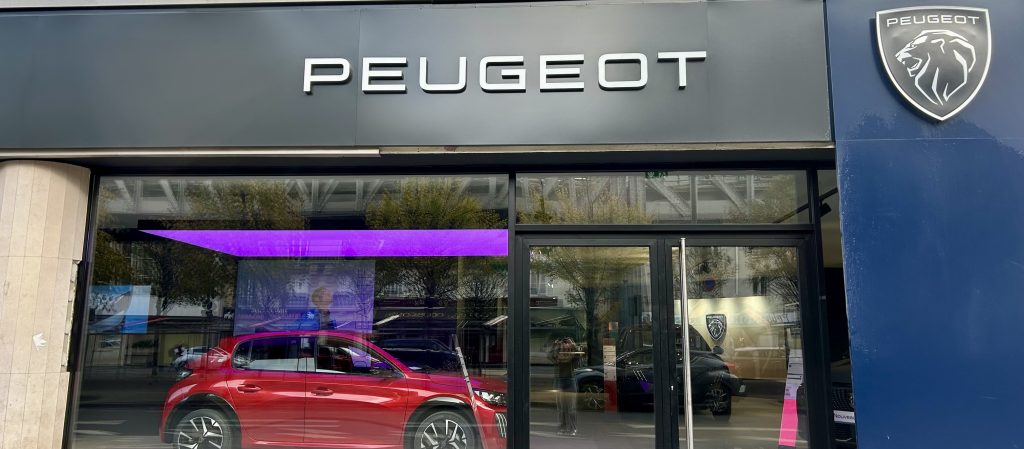 Concession-Peugeot-Paris-15eme-NEUBAUER-Groupe