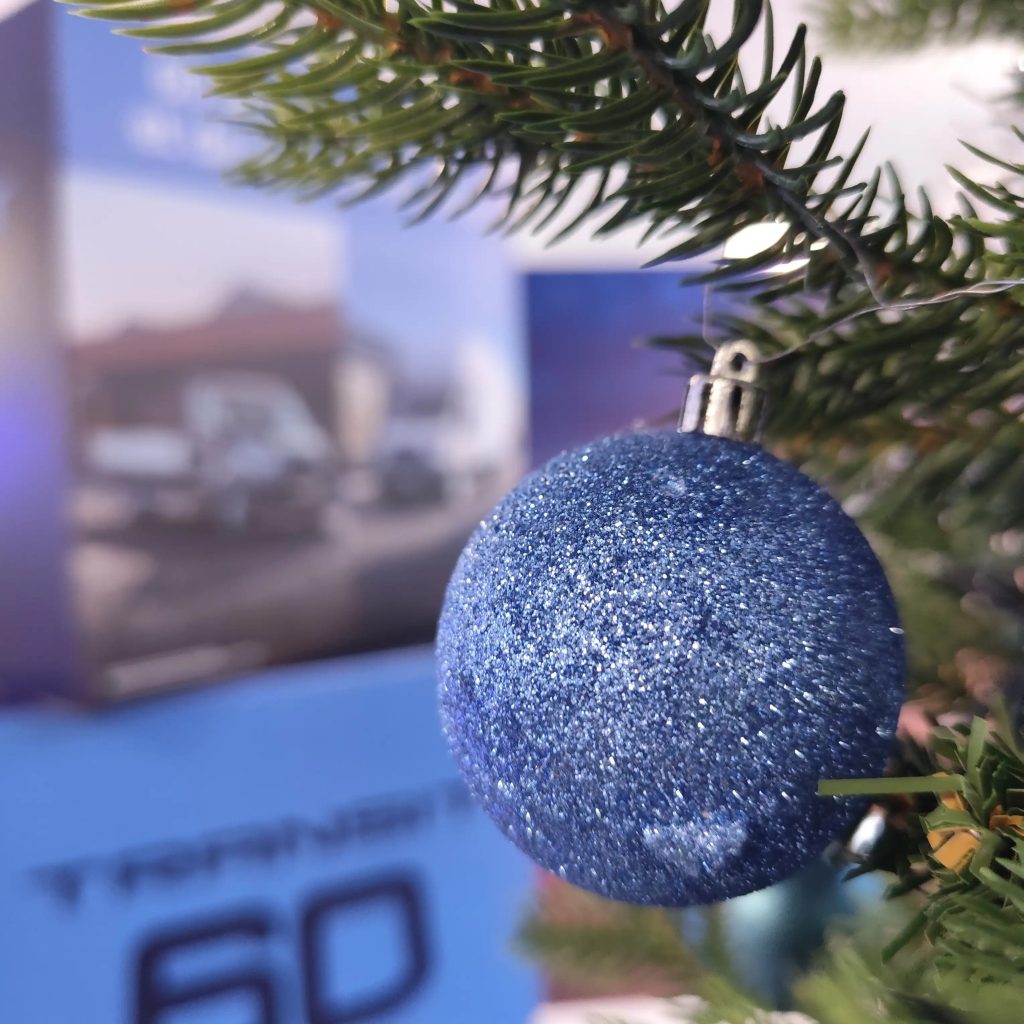 Ford Noël Saint-Denis en vitrine au 233 Boulevard Anatole France, 93200 Saint-Denis