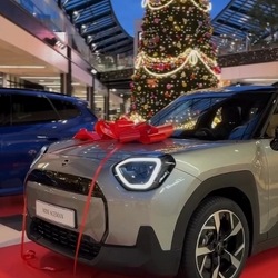Offres exceptionnelles MINI Aceman Noël Paris par NEUBAUER One Nation Les Clayes-sous-Bois