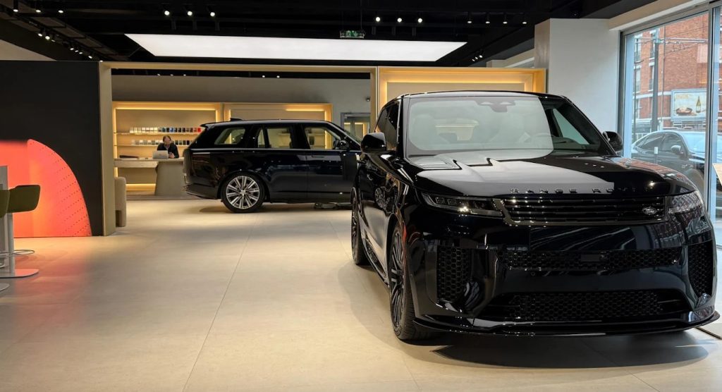 Defender – Land Rover Paris 17 NEUBAUER
