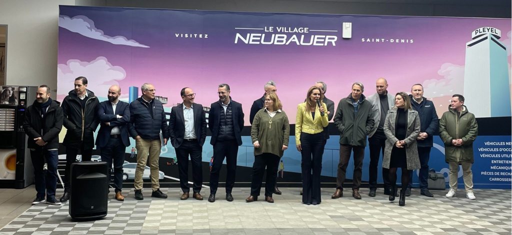 Leila Neubauer présente la vision de l’expérience automobile NEUBAUER à Saint-Denis