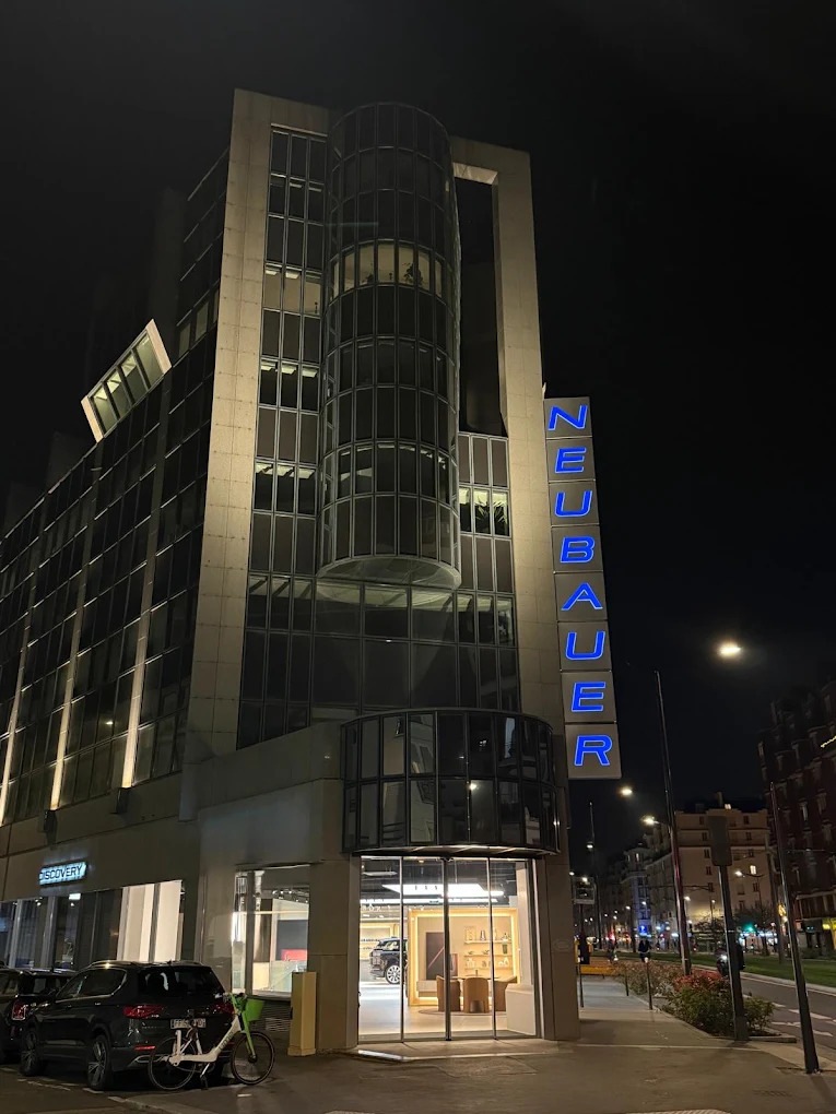 Maison de Marques Paris 17 – Land Rover