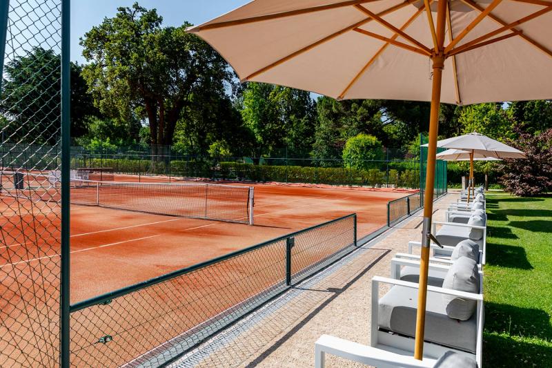 Court de tennis du Lagardère Paris Racing à Paris.