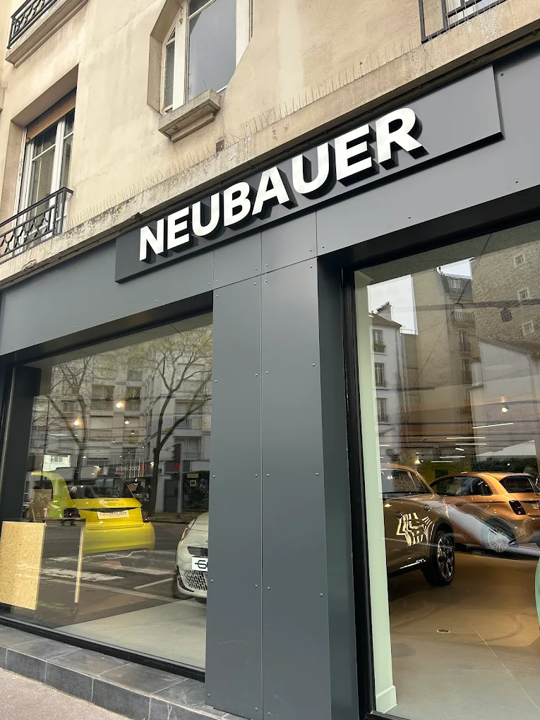 Garage et atelier de réparation Abarth Paris 15 – NEUBAUER