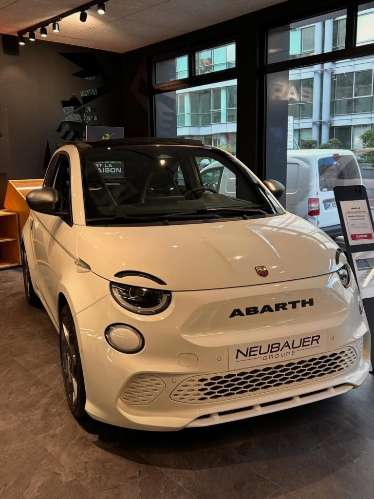Abarth Levallois-Perret équipe d’experts qui conseille et guide pour l’achat et la reprise