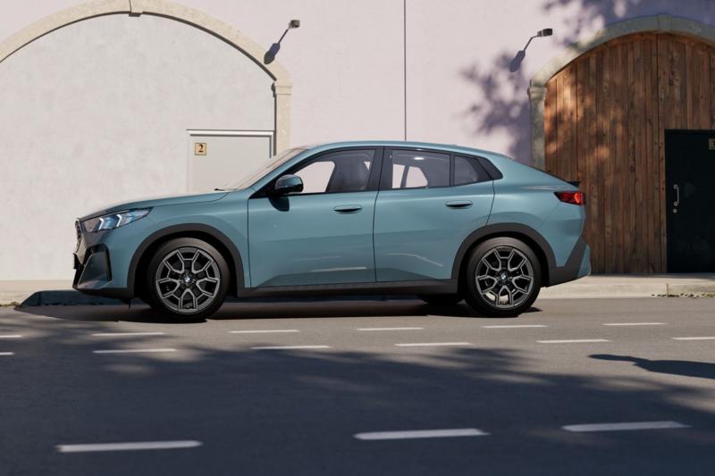 BMW test drive 2026 : expérience client premium avec BMW iX3 et X2 lors d’un événement BMW Neubauer