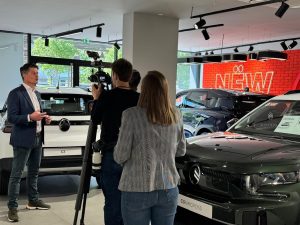 Concession Citroën Paris 15 NEUBAUER Grenelle – visite de Xavier Chardon CEO Citroën et présentation Citroën ë-C3