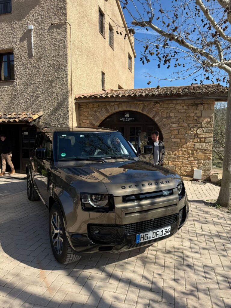 Land Rover Defender OCTA en Espagne en conditions off-road extrêmes lors d’un événement Neubauer