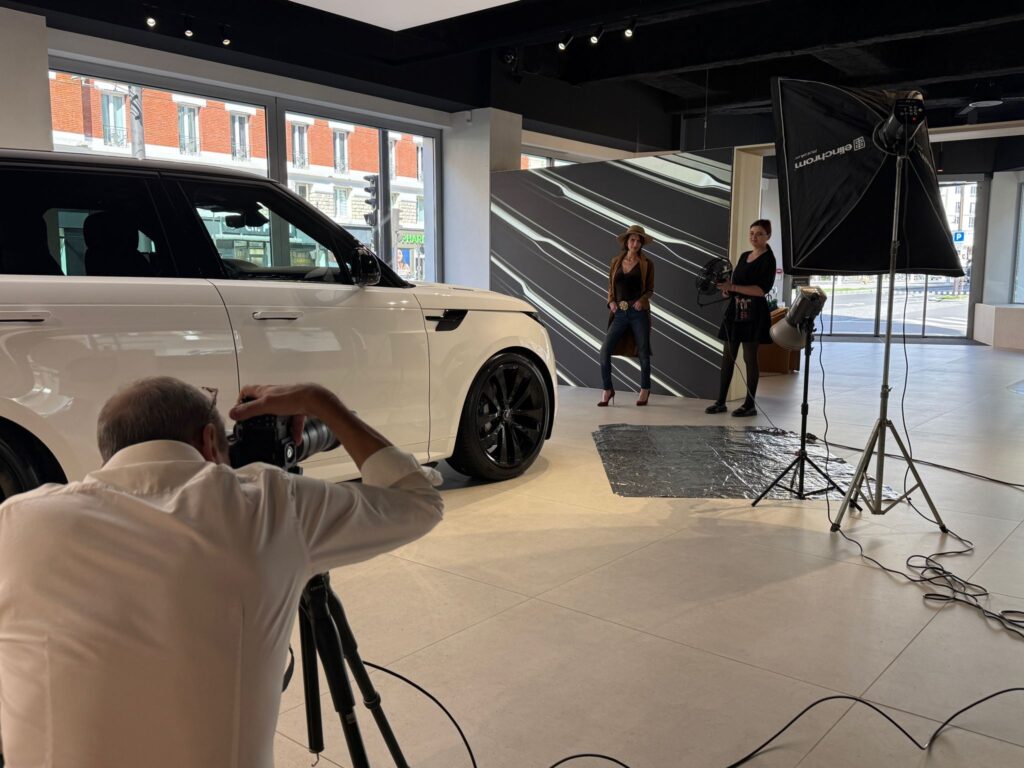 Maison de Marques Land Rover Paris 17 ambiance shooting premium Neubauer