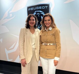 Leila Neubauer partage une vision de la marque Peugeot à Paris 15