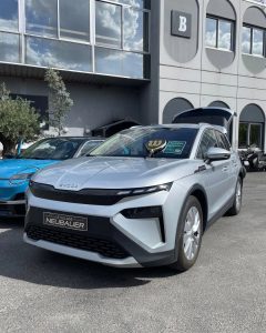 Présentation de la Škoda Elroq par NEUBAUER lors d’un événement sportif à Saint-Denis