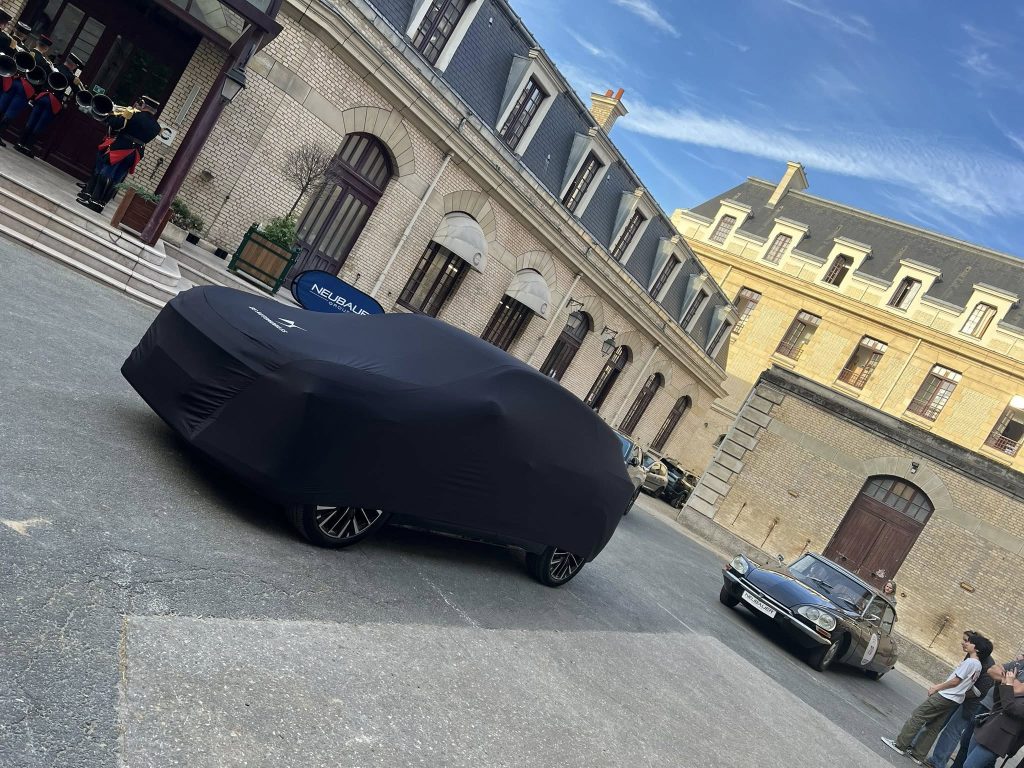 Nouvelle DS N°7 Levallois dévoilée à la Garde Républicaine