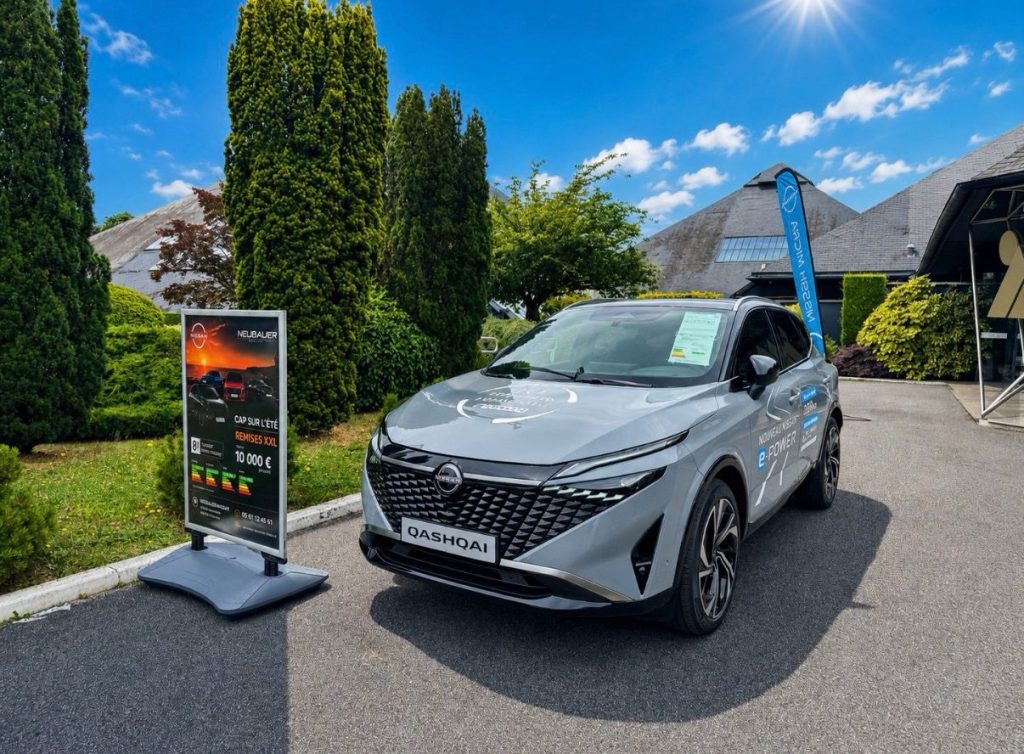 Espace Nissan Neubauer au Club Privé Les Pyramides