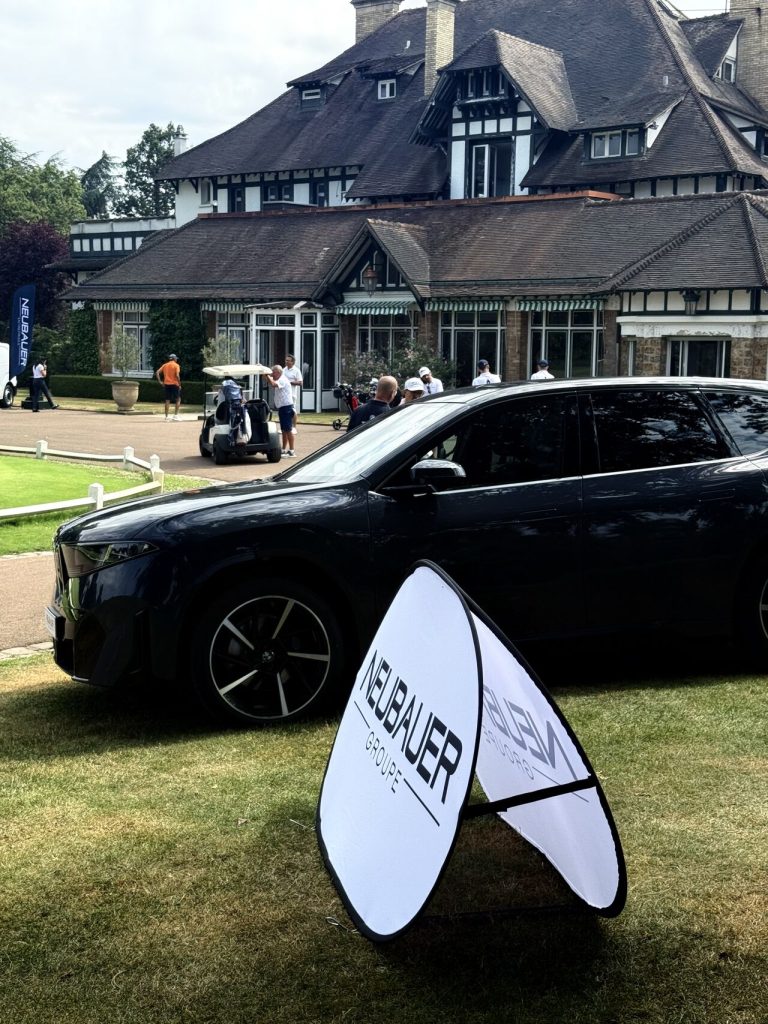 Véhicules BMW présentés au golf de La Boulie lors d’un événement