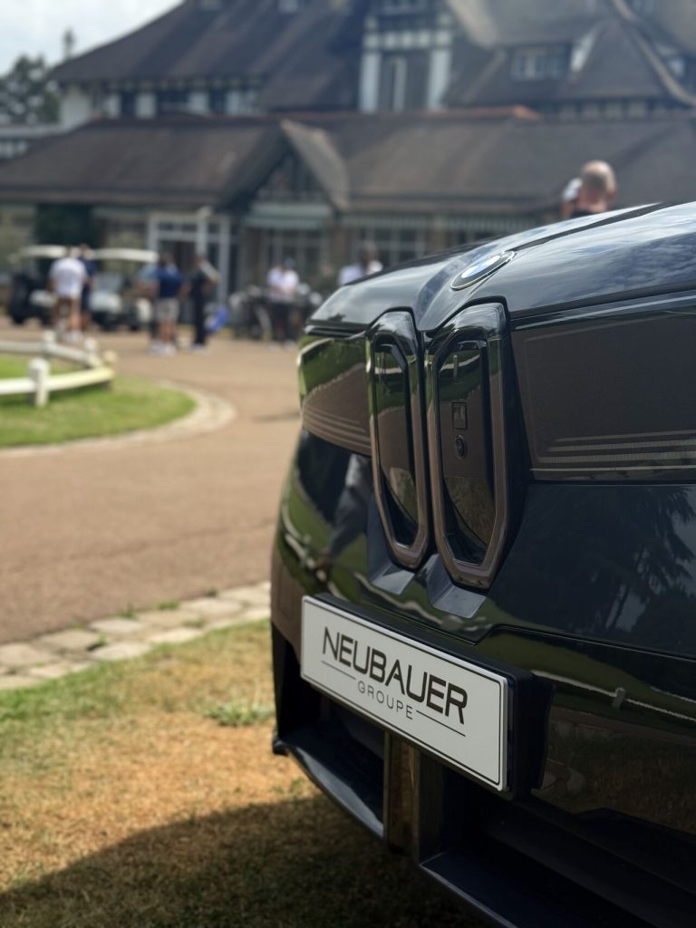Neubauer BMW présente son univers automobile lors d’un événement