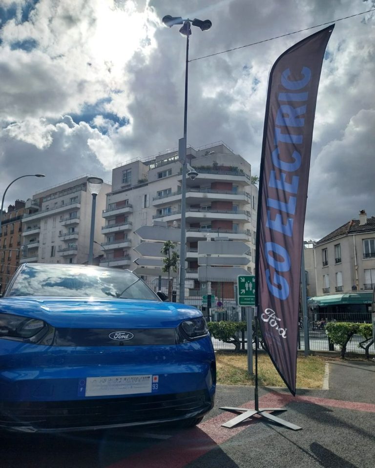 Ford électrique présenté au Village NEUBAUER à Saint-Denis
