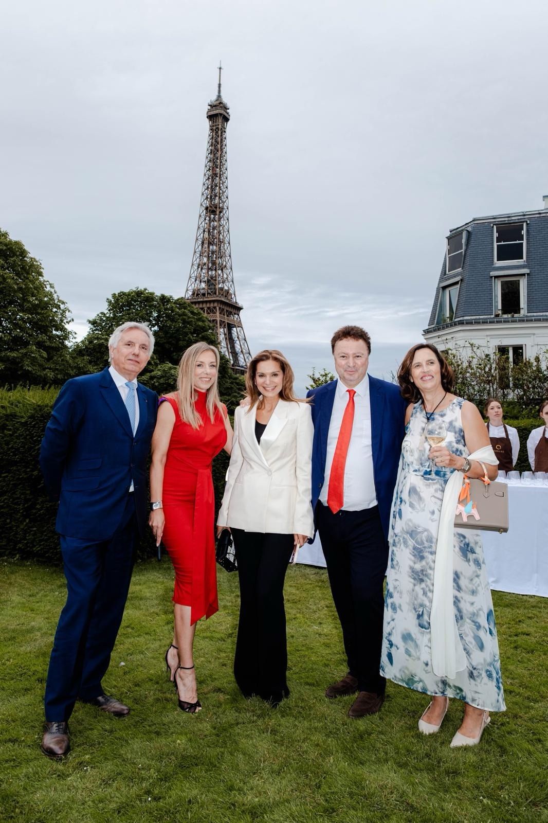 NEUBAUER Ambassade Serbie Paris — dirigeants et partenaires réunis