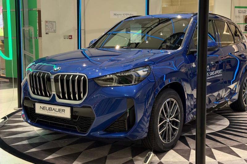 BMW X1 exposée au cœur du Printemps Parly 2