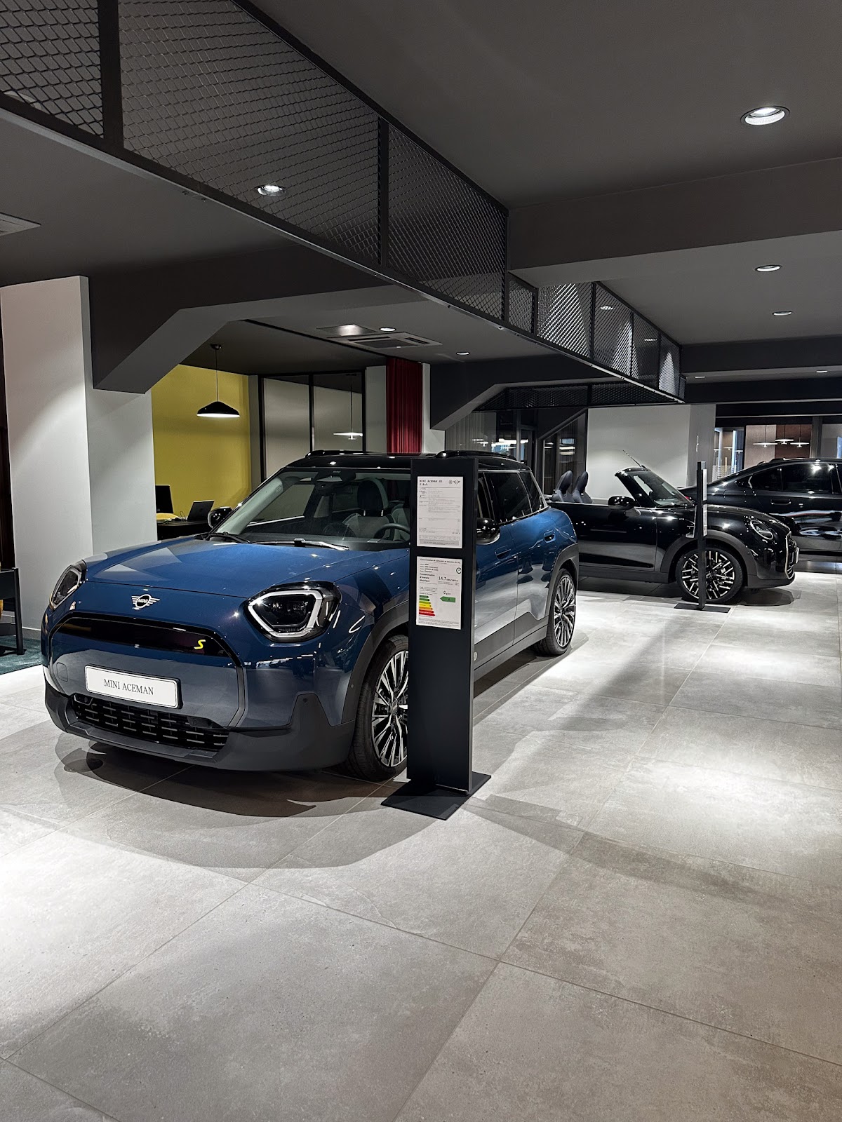 Galerie photo de la concession MINI Mirabeau Paris 16ème - Réseau Neubauer