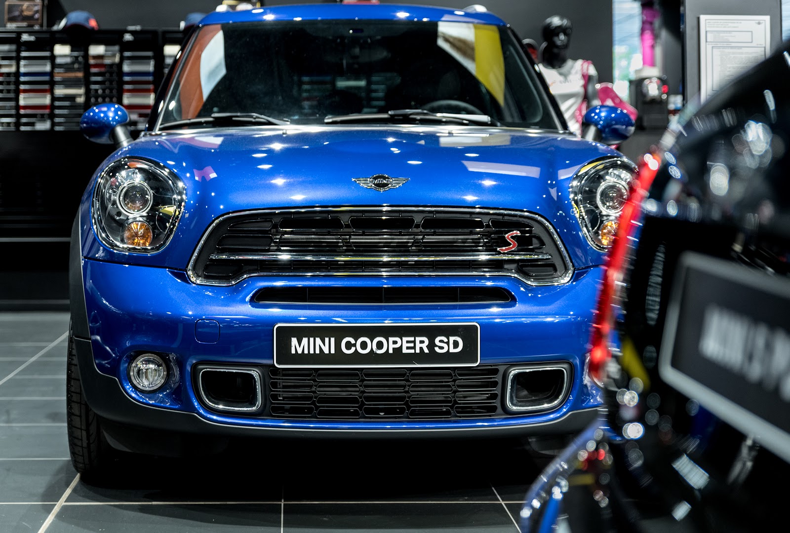 Galerie photo de la concession MINI Mirabeau Paris 16ème - Réseau Neubauer