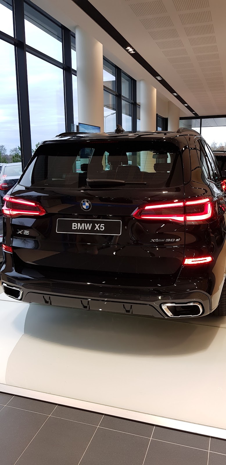 Galerie photo de la concession BMW Plaisir - Réseau Neubauer