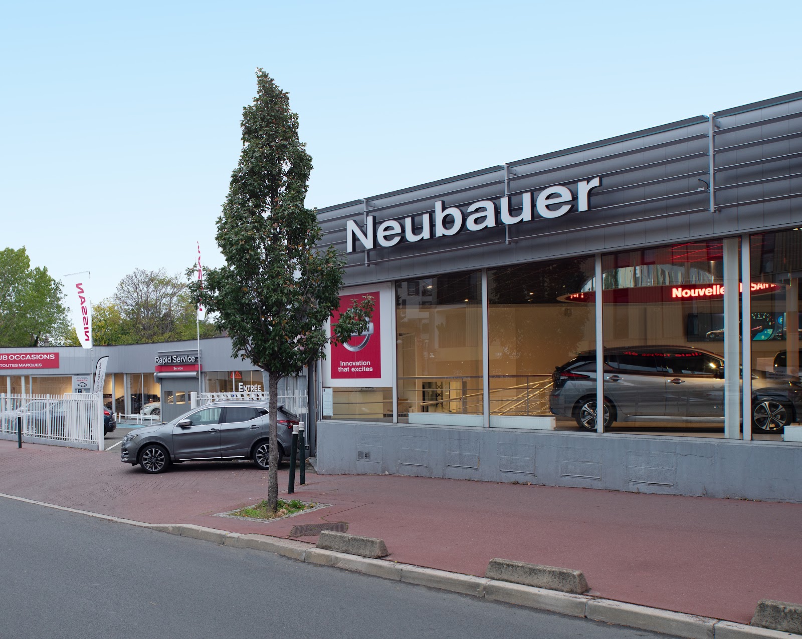 Galerie photo de la concession Nissan Nanterre - Réseau Neubauer