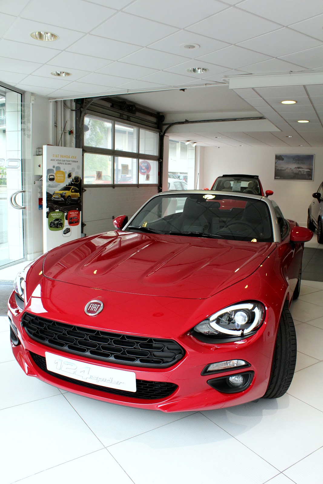 Galerie photo de la concession Abarth Paris 15ème - Réseau Neubauer