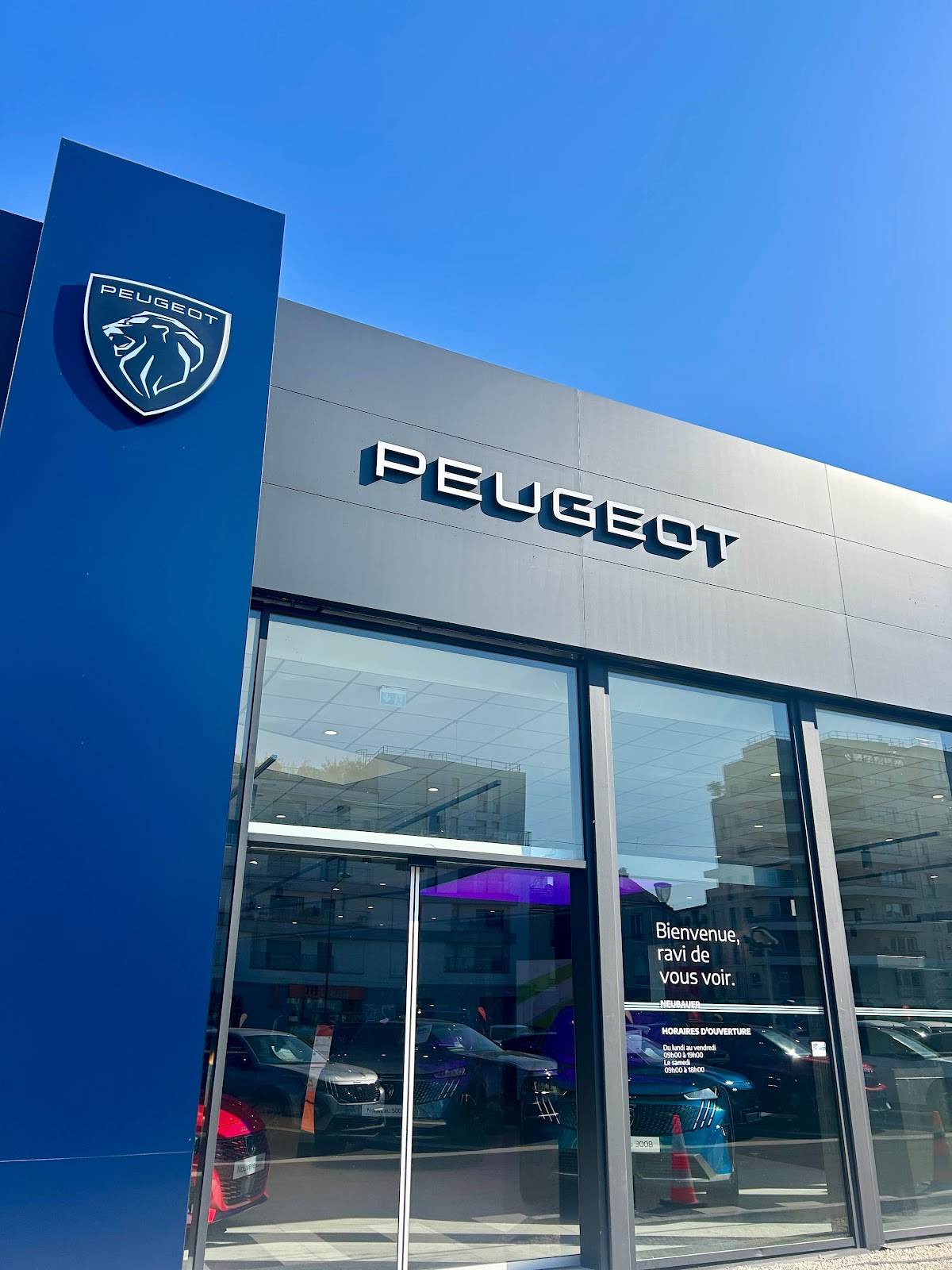 Galerie photo de la concession Peugeot Saint-Denis - Réseau Neubauer
