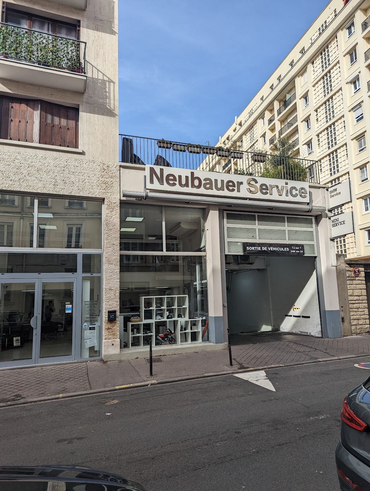 Galerie photo de la concession BMW Boulogne SAV - Réseau Neubauer