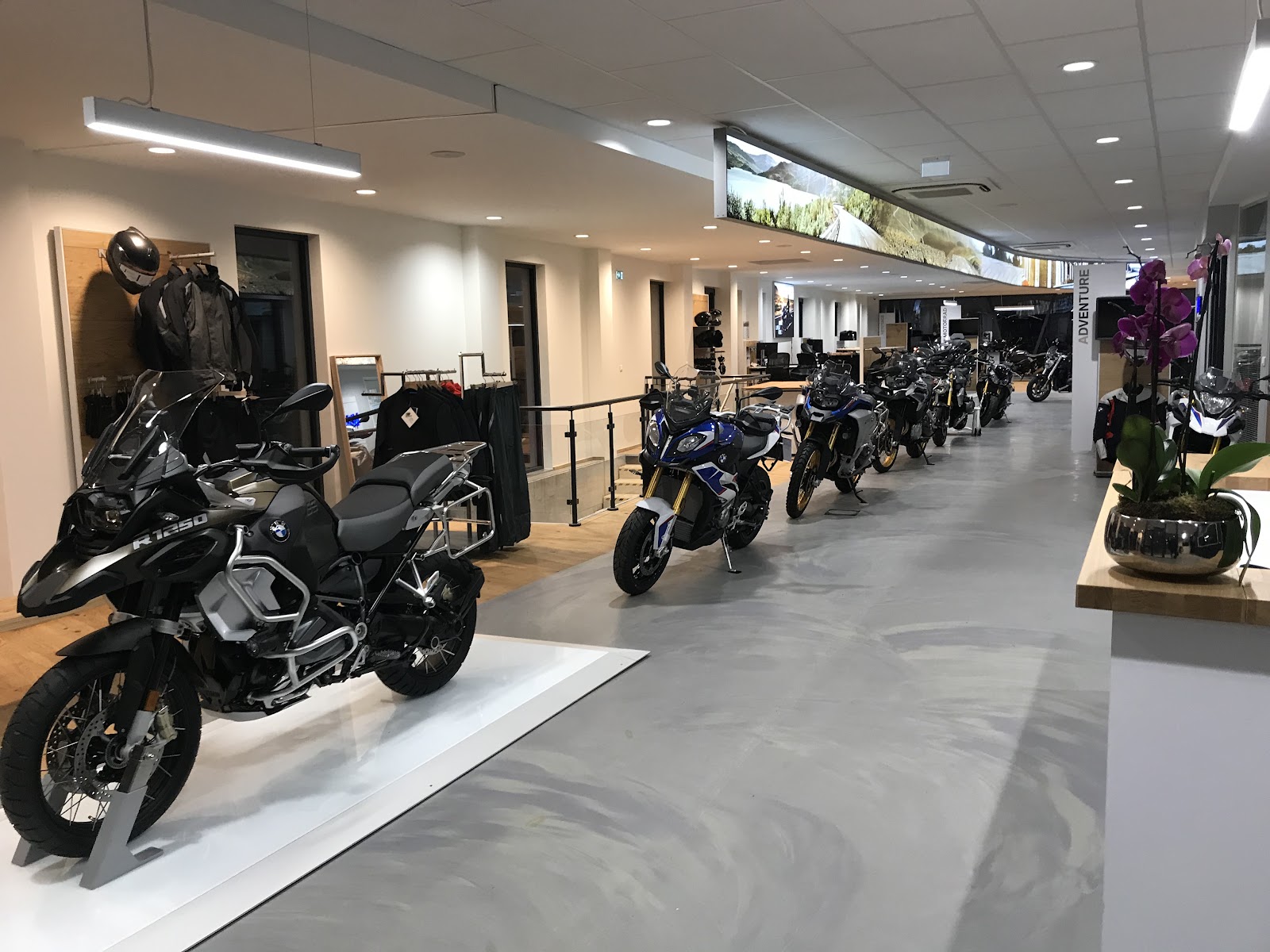 Galerie photo de la concession BMW Motorrad Chambourcy - Réseau Neubauer