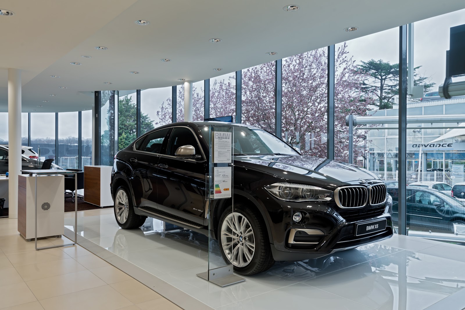 Galerie photo de la concession BMW Chambourcy - Réseau Neubauer